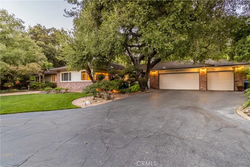 863 Foothill, Arcadia, CA 91006