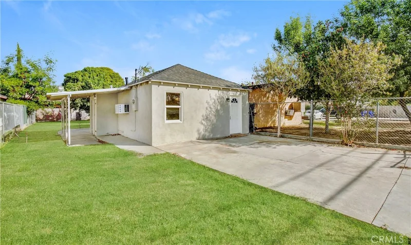 25482 9th, San Bernardino, CA 92410