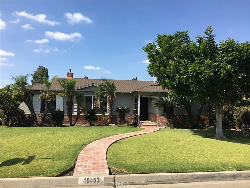 10453 Casanes, Downey, CA 90241