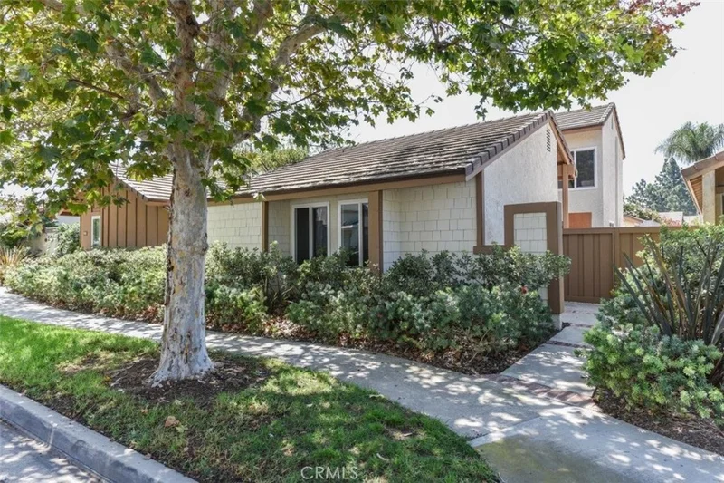 23 Tangerine, Irvine, CA 92618