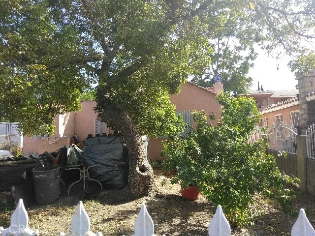 10366 Wilmington, Los Angeles, CA 90002