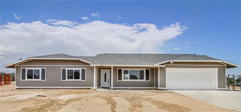 11876 Eighth, Hesperia, CA 92345