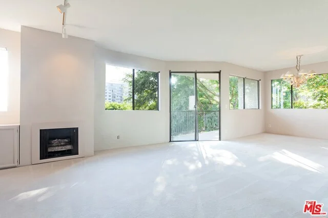 9000 Cynthia #301, West Hollywood, CA 90069