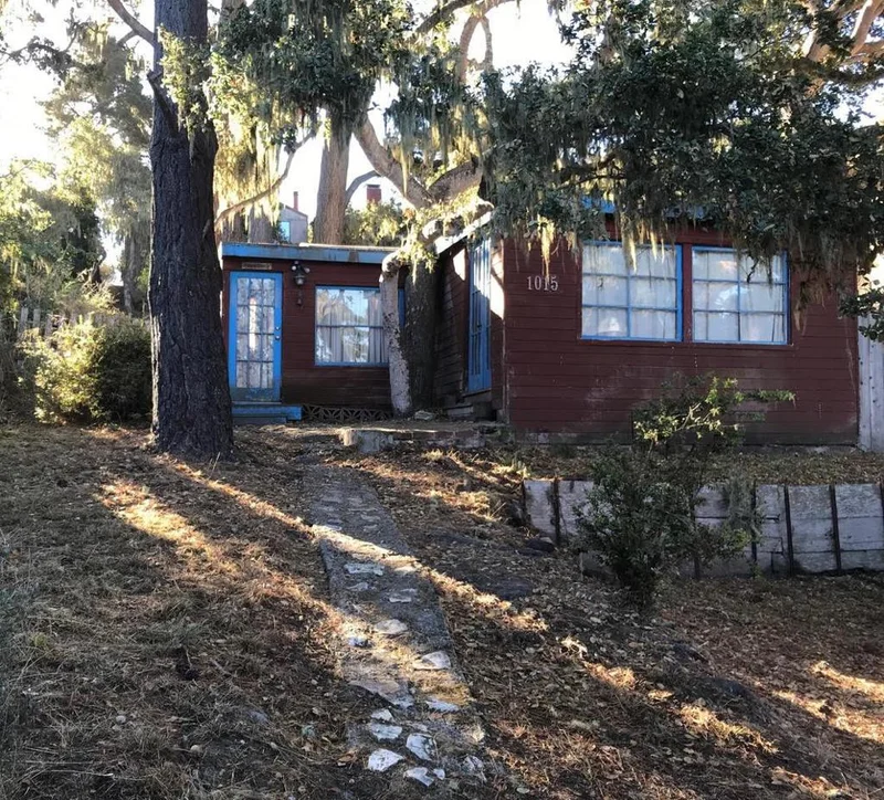 1015 Hillside Avenue, Pacific Grove, CA 93950