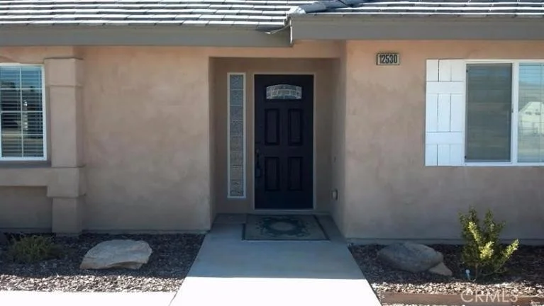 12530 Running Deer, Apple Valley, CA 92308