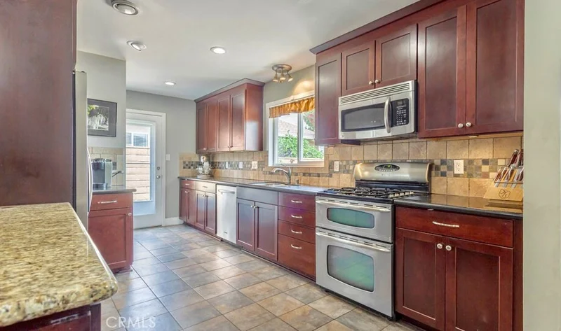 10321 Angela, Cypress, CA 90630