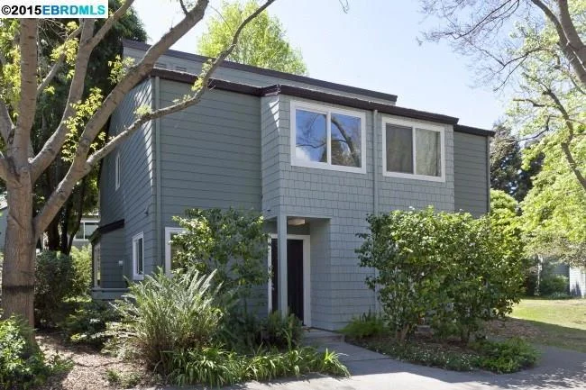 125 Temescal Circle, Emeryville, CA 94608