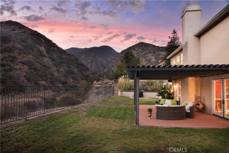 23 Mountain Laurel Way, Azusa, CA 91702