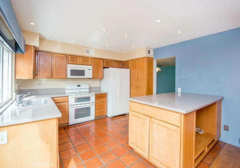 10229 Black River, Fountain Valley, CA 92708