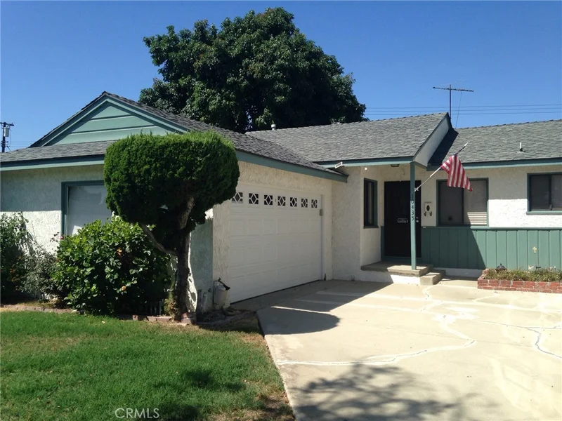 10435 Lowemont, Bellflower, CA 90706