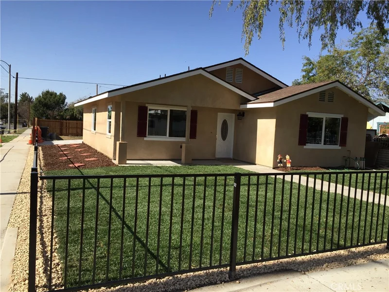 903 Calhoun, Redlands, CA 92374
