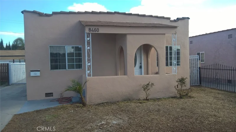 8460 San Antonio, South Gate, CA 90280