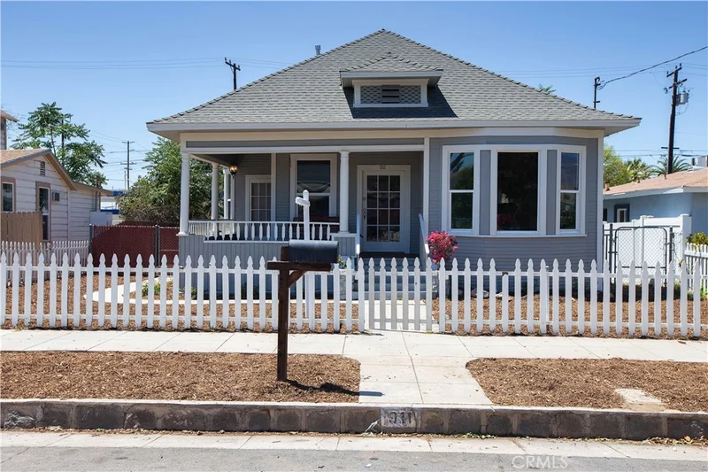 911 Alta, Redlands, CA 92374