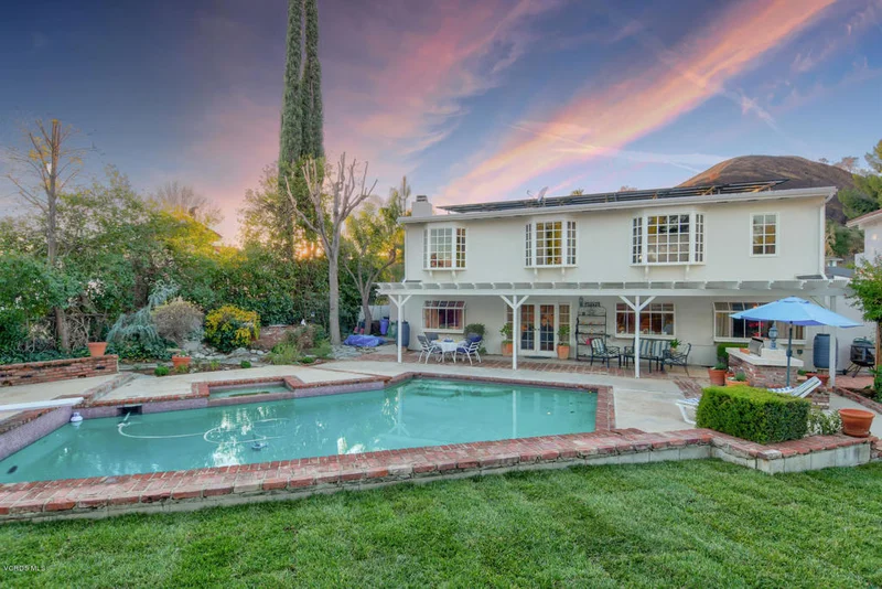 27092 Esward, Calabasas, CA 91301