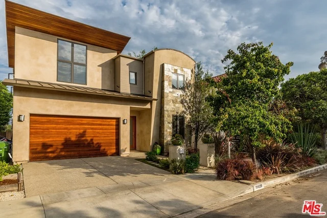 11426 Albata, Los Angeles, CA 90049
