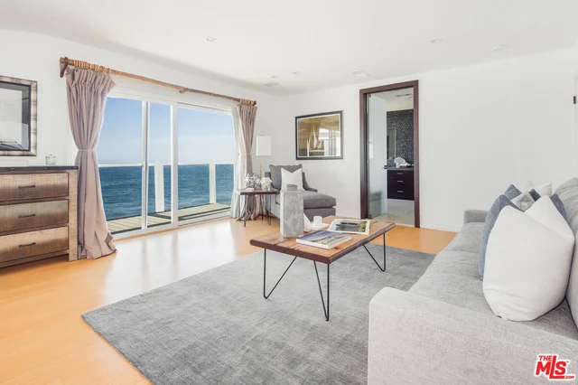 25342 Malibu, Malibu, CA 90265