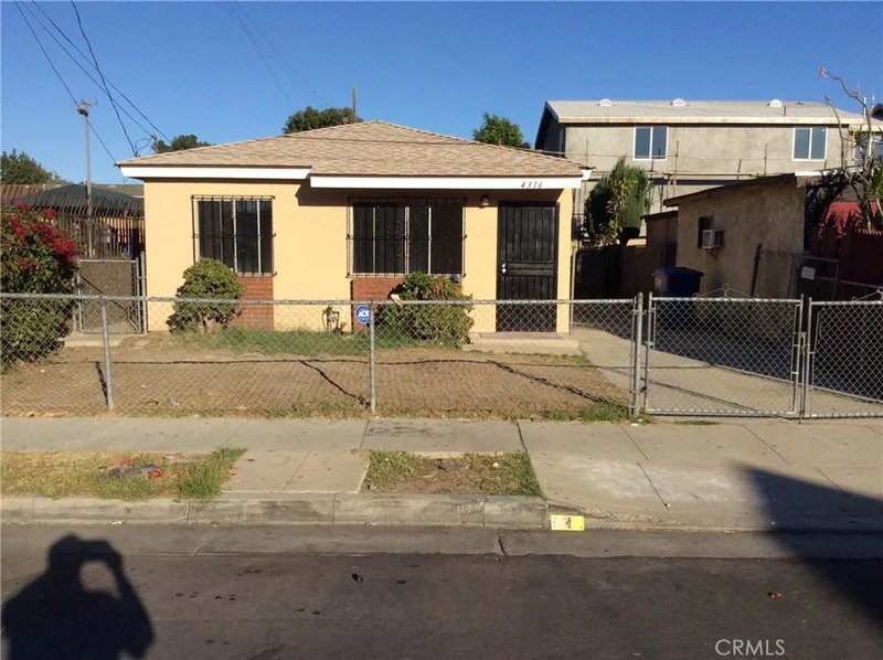 4316 Wadsworth, Los Angeles, CA 90011