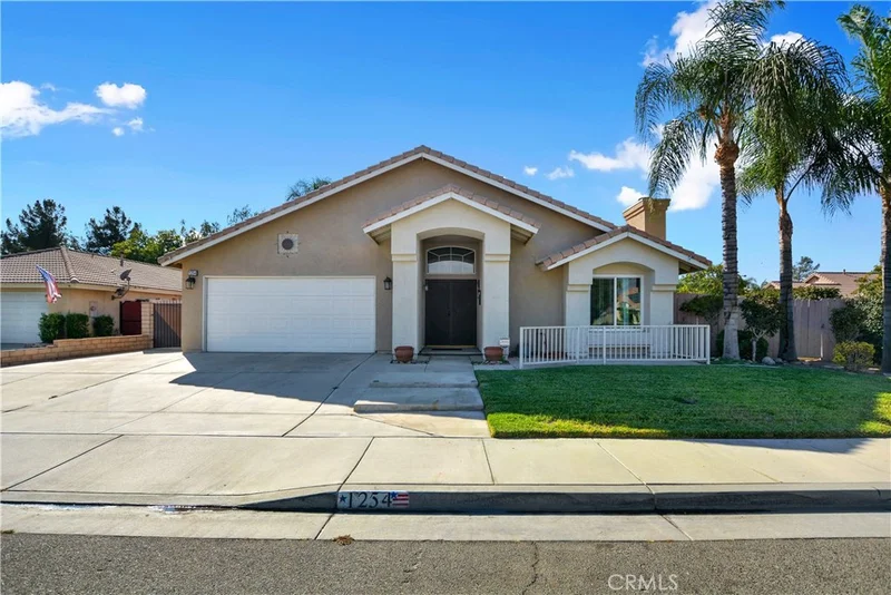 1254 Fermi, San Jacinto, CA 92583