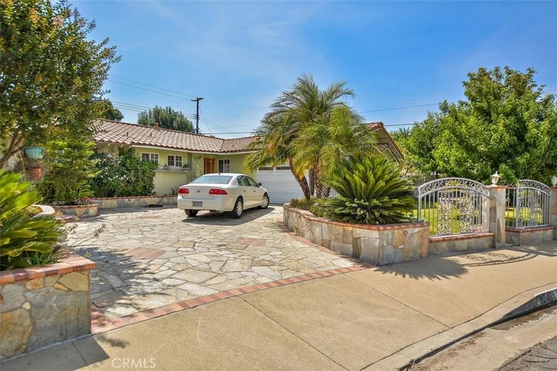 2246 Fleetwood, Pomona, CA 91767