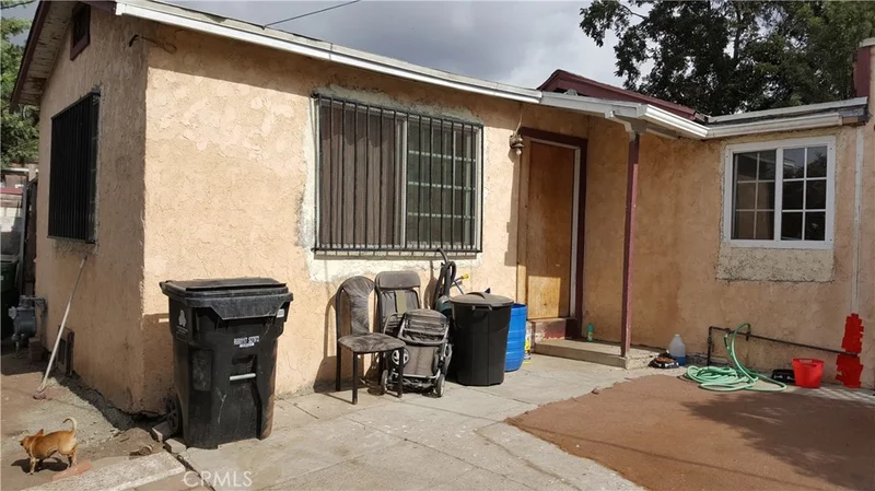 10220 Wall, Los Angeles, CA 90003