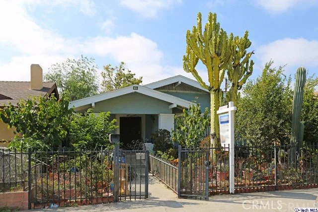119 Dillon, Los Angeles, CA 90057