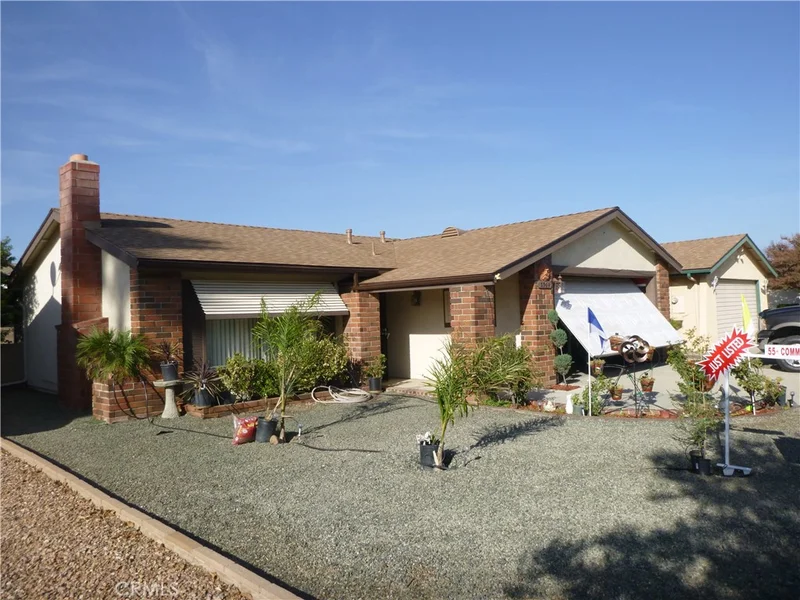 2304 El Grande, Hemet, CA 92545