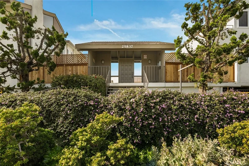 25837 Oak #207, Lomita, CA 90717