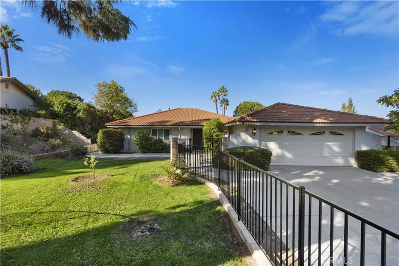 5635 Via Callisto, Riverside, CA 92506