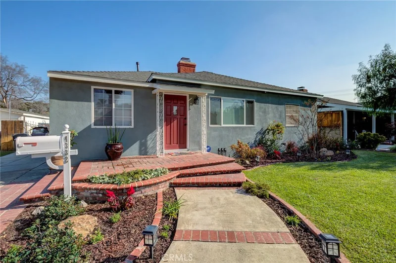 4332 Whitewood Avenue, Long Beach, CA 90808