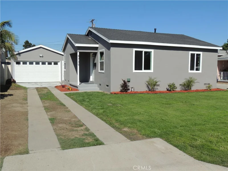 8739 Belmont, Bellflower, CA 90706