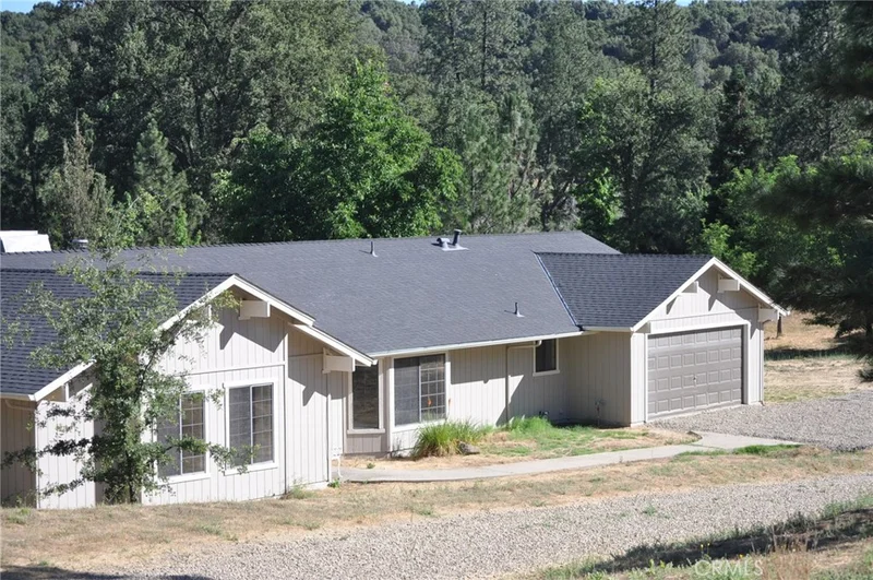 46117 Sutton Drive, Oakhurst, CA 93644