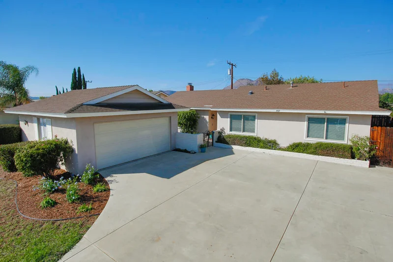 787 Lois, Newbury Park, CA 91320