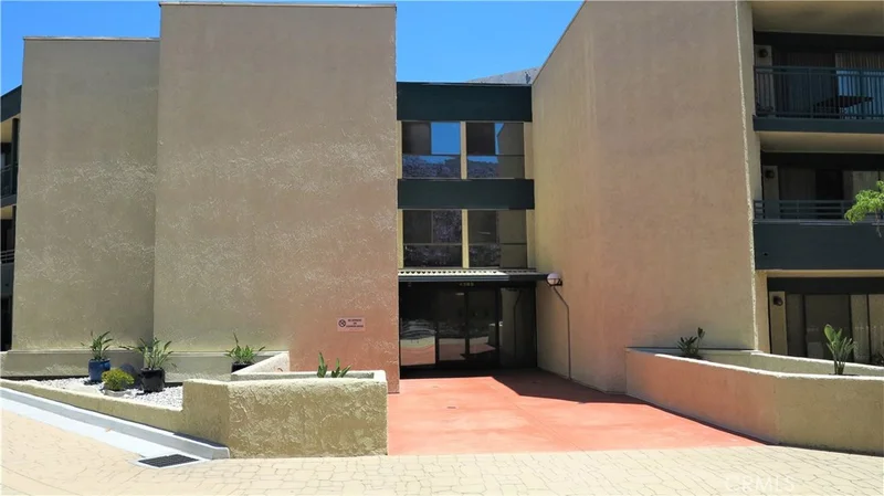 4589 Via Marisol #156, Los Angeles, CA 90042