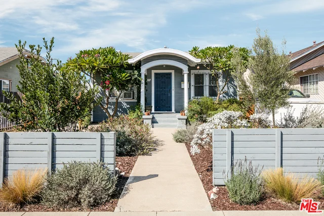 2955 8th, Los Angeles, CA 90018