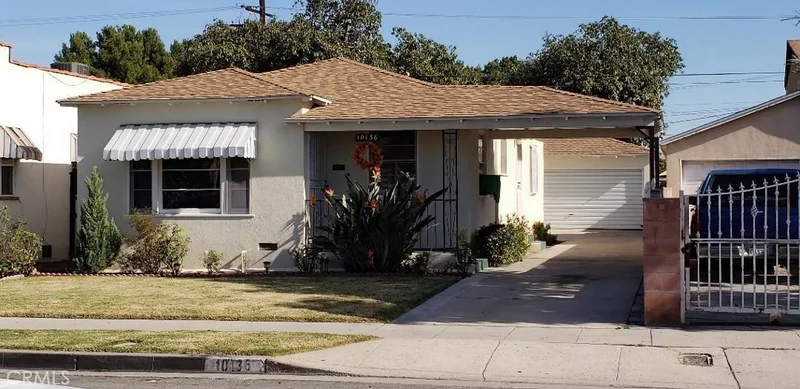 10136 Elizabeth, South Gate, CA 90280