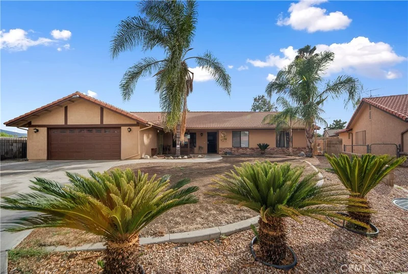 41801 Van Linden, Hemet, CA 92544