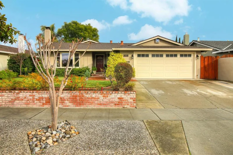 6190 Blossom, San Jose, CA 95123