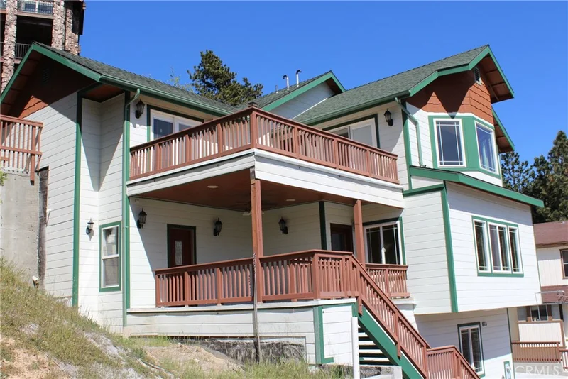 515 Delle, Crestline, CA 92325