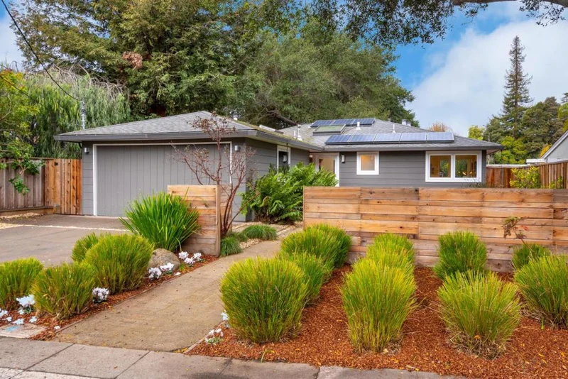911 Arnold, Menlo Park, CA 94025