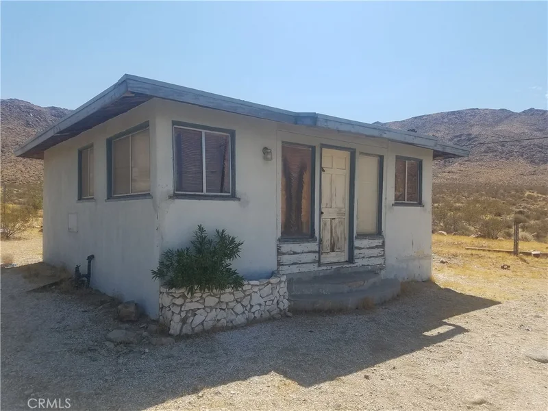 25601 Via Vista, Apple Valley, CA 92307