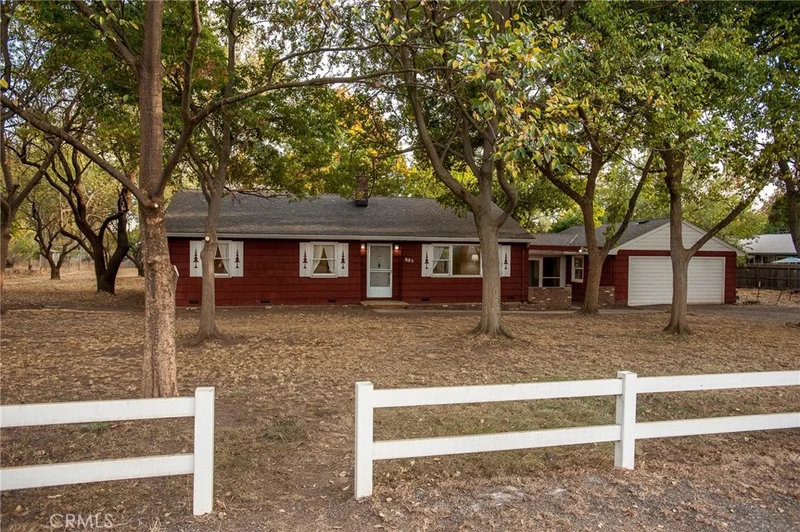 885 12th, Chico, CA 95926