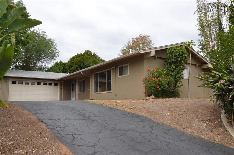 419 Alturas Road, Fallbrook, CA 92028