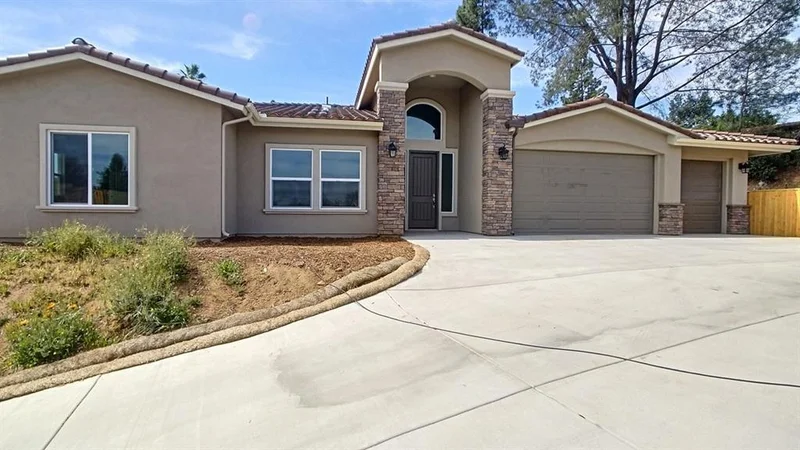 1848 El Jardin Court, El Cajon, CA 92020