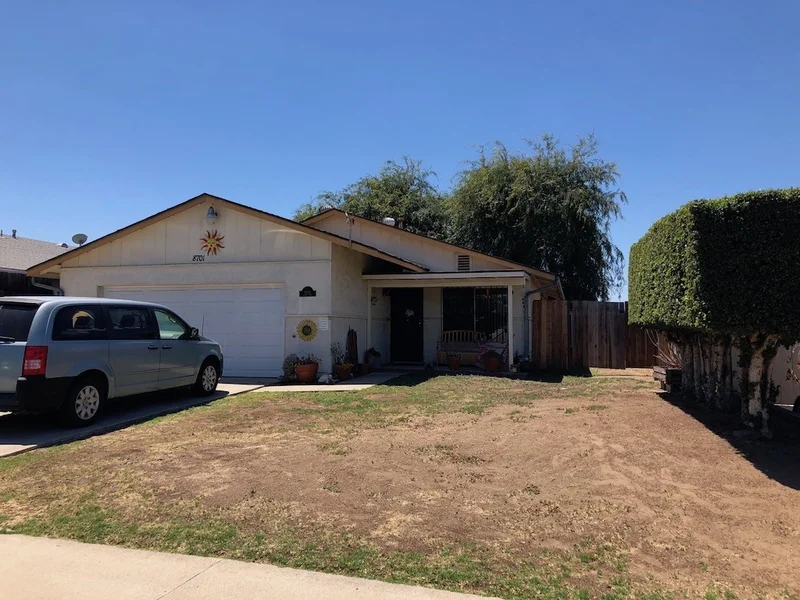 8701 Rinda Ln, Spring Valley, CA 91977