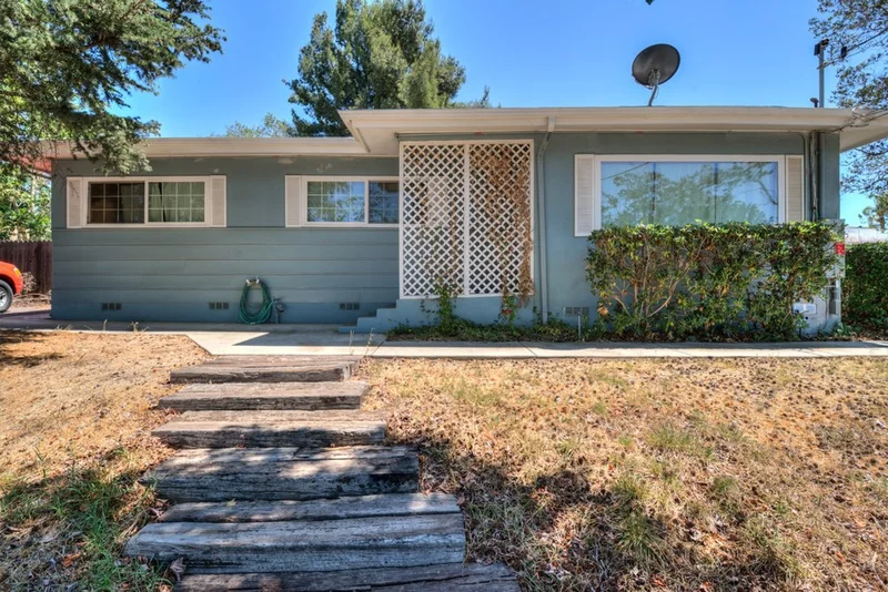1251 Fallbrook, Fallbrook, CA 92028