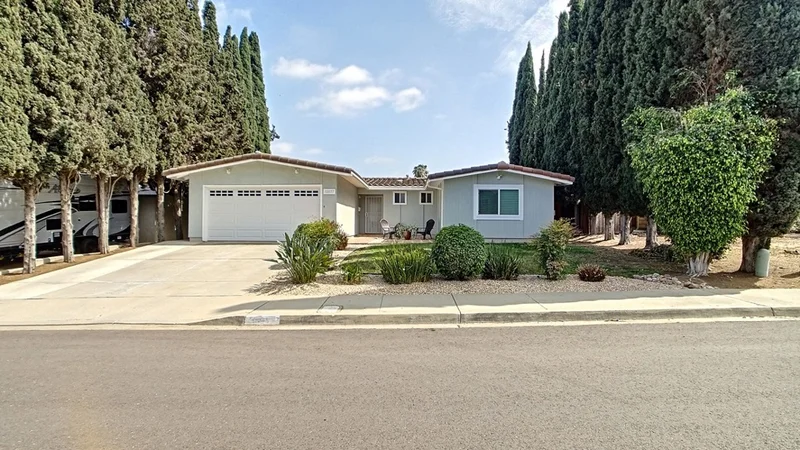 10057 Conejo Pl, Santee, CA 92071