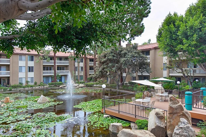 1855 Diamond St #303, San Diego, CA 92109