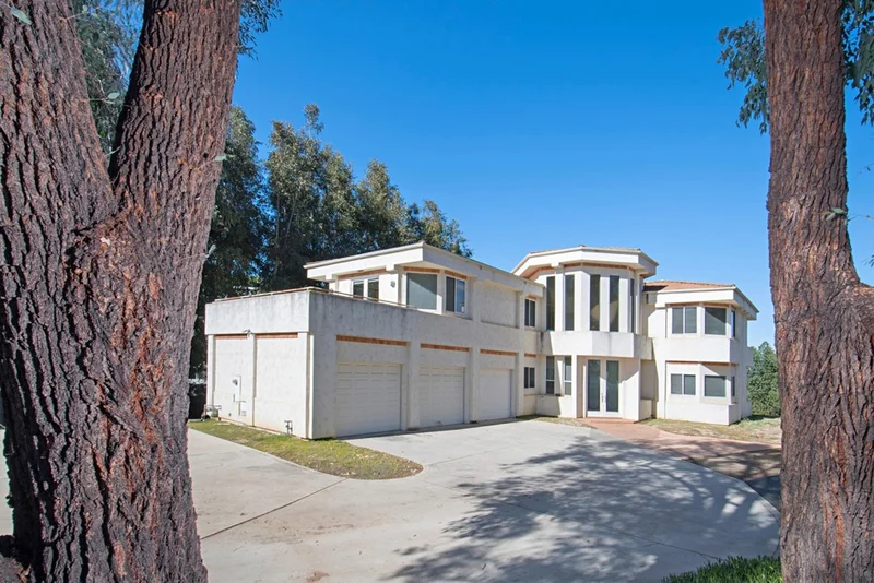 1152 Via Conejo, Escondido, CA 92029