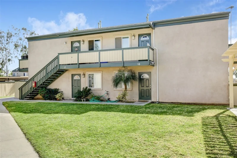 868 E Alvarado St. 19, Fallbrook, CA 92028
