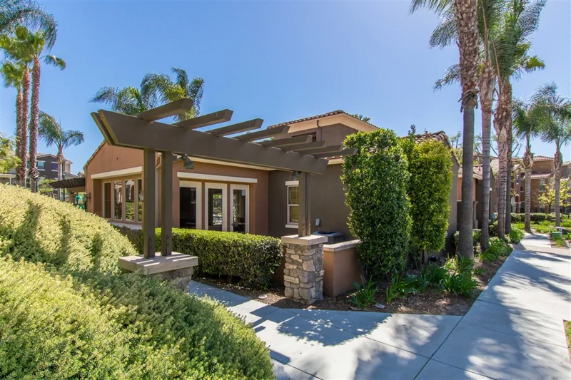1876 Champagne Ct #4, Chula Vista, CA 91913